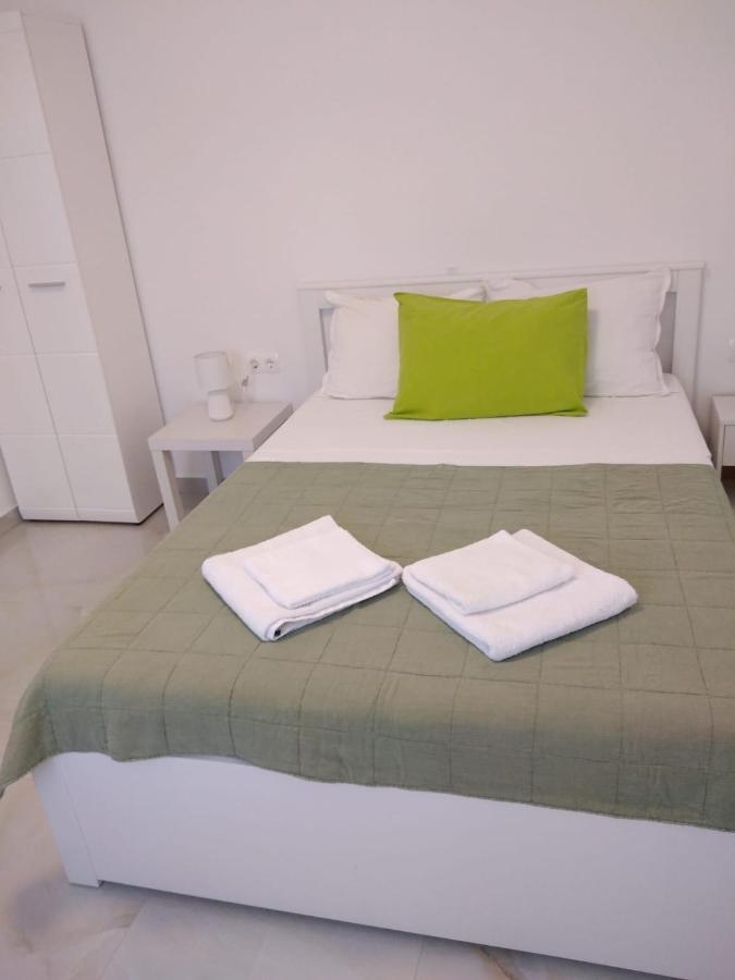 Apartment With Terrace And Garden Pirovac Zewnętrze zdjęcie