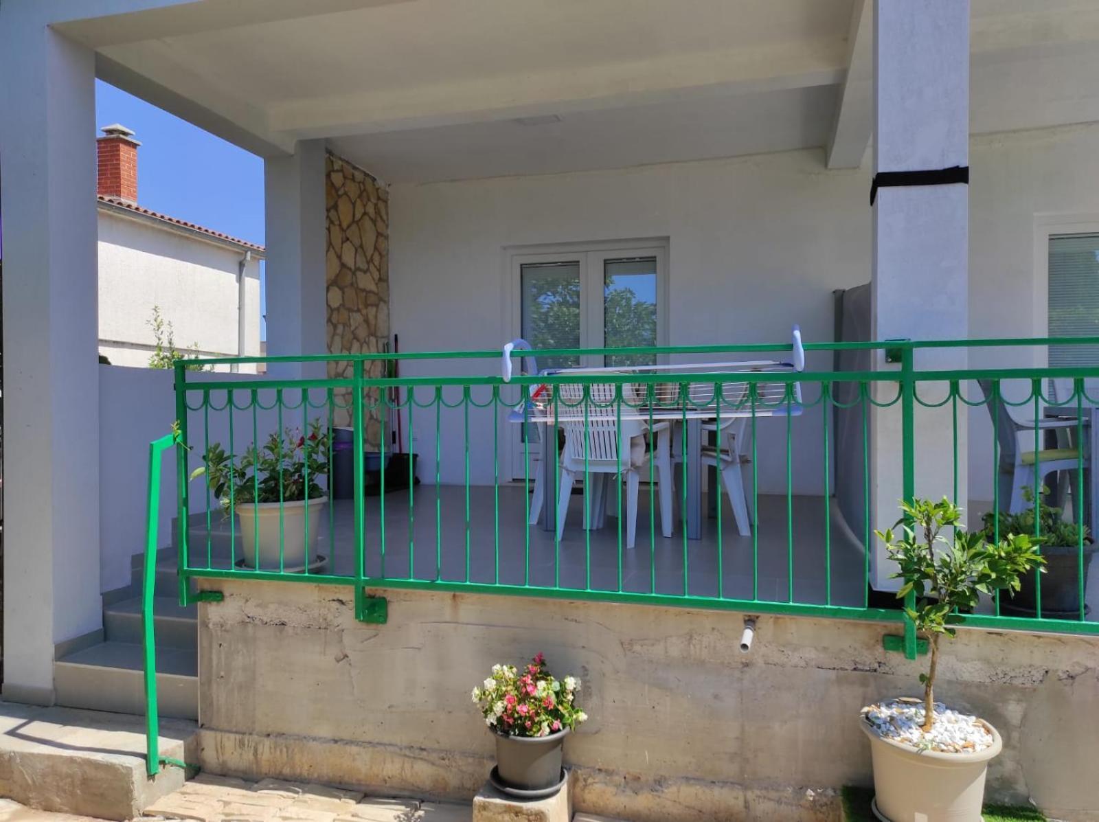 Apartment With Terrace And Garden Pirovac Zewnętrze zdjęcie